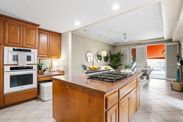 7455 Draper Ave 2, La Jolla, CA 92037