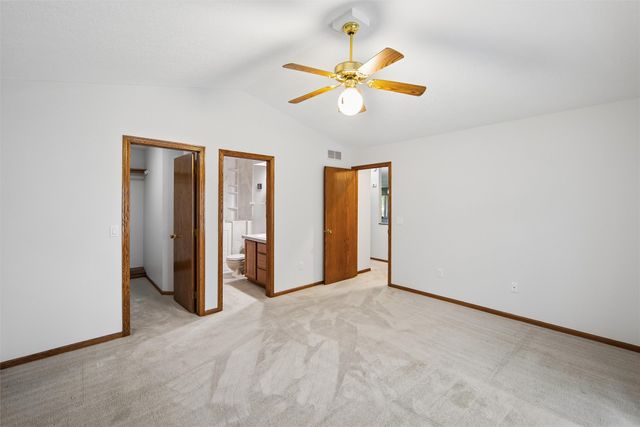 8008 Goodman Drive, Urbandale, IA 50322