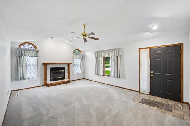 8008 Goodman Drive, Urbandale, IA 50322