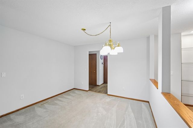 8008 Goodman Drive, Urbandale, IA 50322