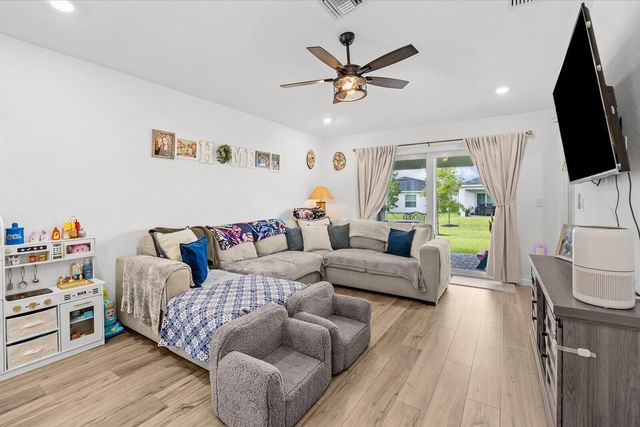 11202 NW FERNBROOK Drive, Port St. Lucie, FL 34987