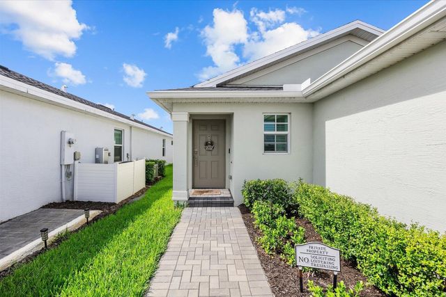 11202 NW FERNBROOK Drive, Port St. Lucie, FL 34987