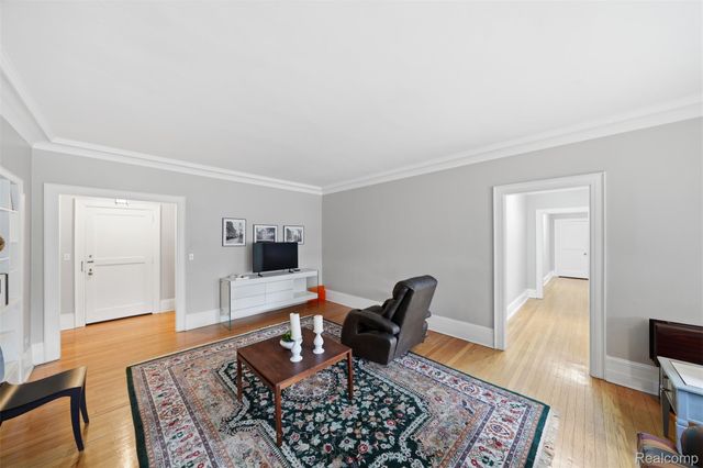 8120 E Jefferson Avenue 1B1, Detroit, MI 48214