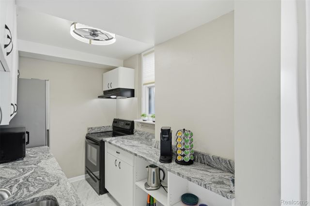 8120 E Jefferson Avenue 1B1, Detroit, MI 48214