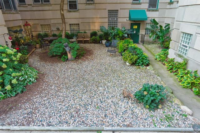 8120 E Jefferson Avenue 1B1, Detroit, MI 48214