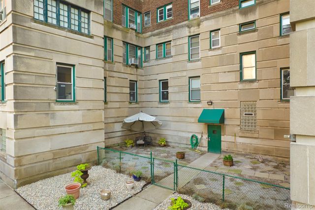 8120 E Jefferson Avenue 1B1, Detroit, MI 48214