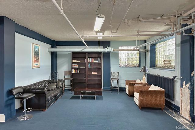 8120 E Jefferson Avenue 1B1, Detroit, MI 48214