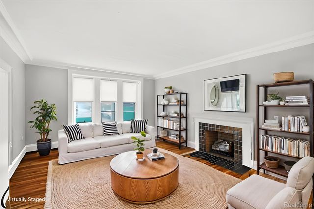 8120 E Jefferson Avenue 1B1, Detroit, MI 48214