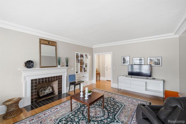 8120 E Jefferson Avenue 1B1, Detroit, MI 48214