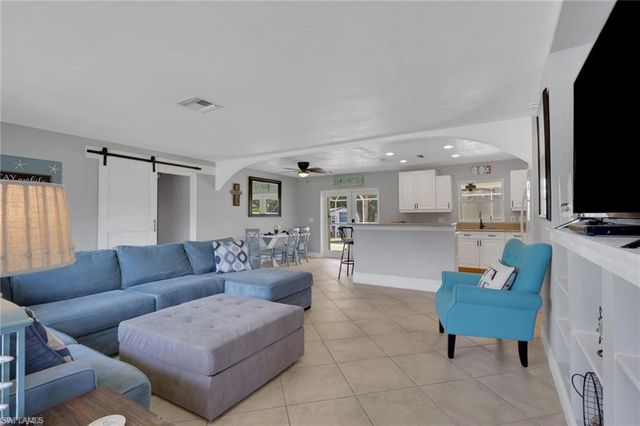 640 27th ST SW, Naples, FL 34117