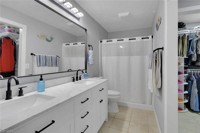 640 27th ST SW, Naples, FL 34117