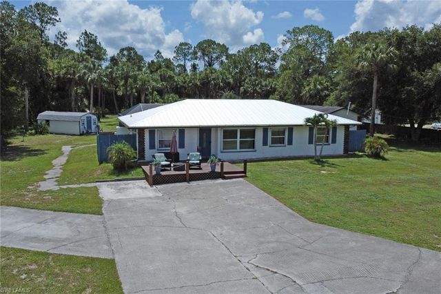 640 27th ST SW, Naples, FL 34117
