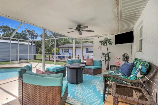 640 27th ST SW, Naples, FL 34117