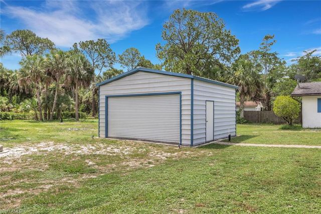 640 27th ST SW, Naples, FL 34117