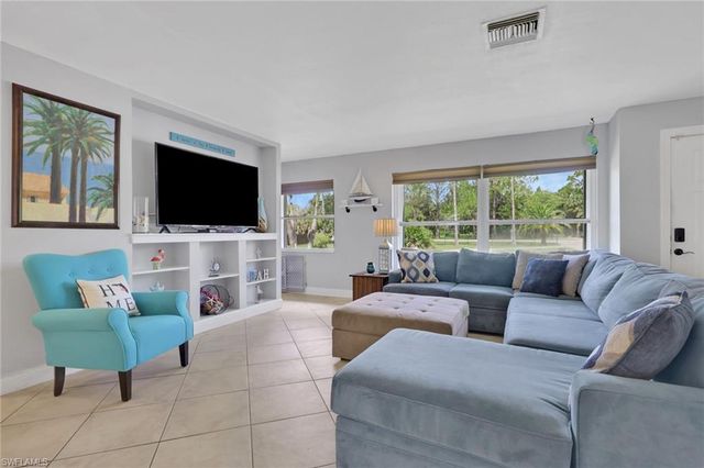 640 27th ST SW, Naples, FL 34117