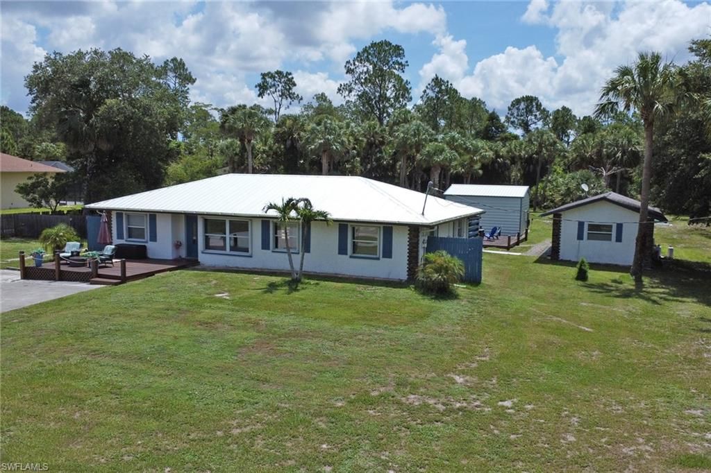 640 27th ST SW, Naples, FL 34117