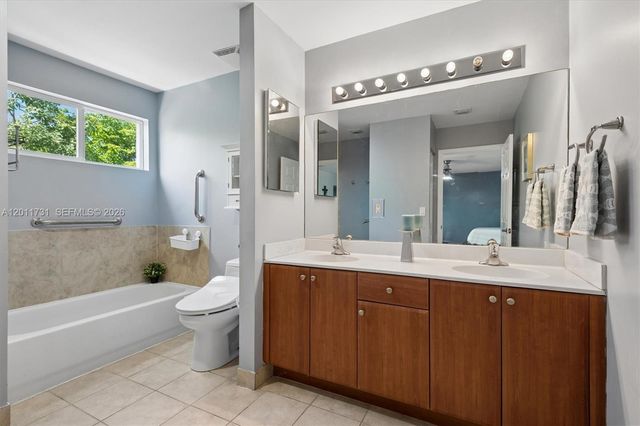 2949 SW 18th Ter, Fort Lauderdale, FL 33315