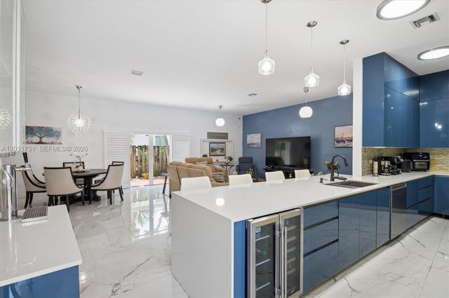2949 SW 18th Ter, Fort Lauderdale, FL 33315