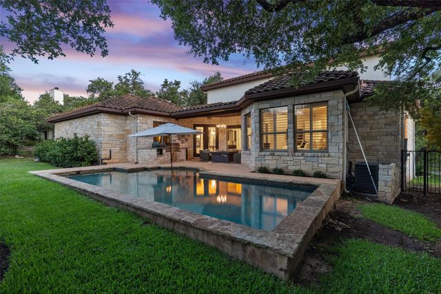 18 Hedgebrook WAY, The Hills, TX 78738