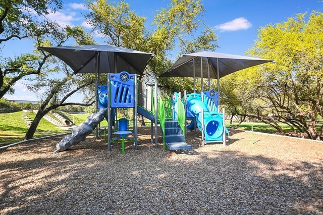 18 Hedgebrook WAY, The Hills, TX 78738