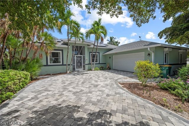 205 2nd ST, Bonita Springs, FL 34134
