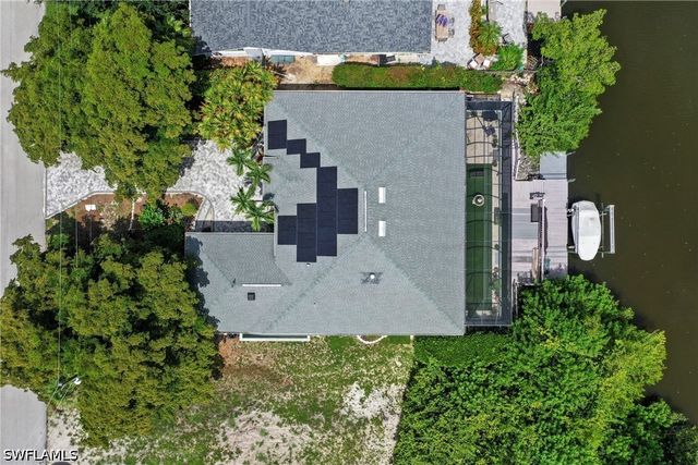 205 2nd ST, Bonita Springs, FL 34134
