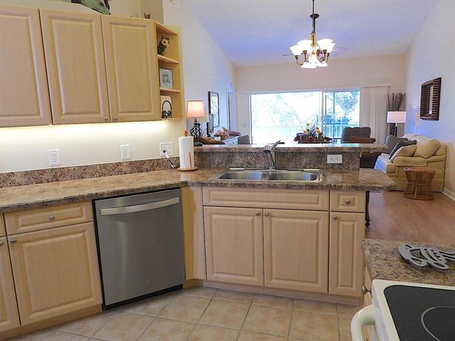 5373 COMPASS POINT 1, Oxford, FL 34484