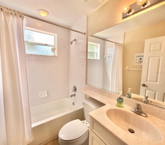 5373 COMPASS POINT 1, Oxford, FL 34484