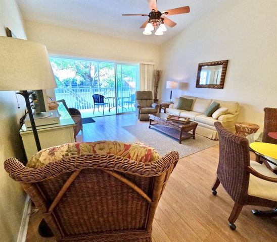 5373 COMPASS POINT 1, Oxford, FL 34484