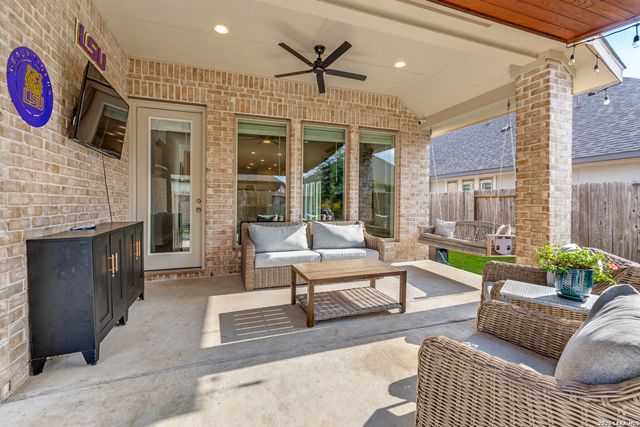 1937 Creekview, Seguin, TX 78155