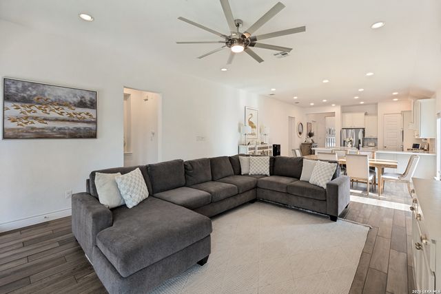 1937 Creekview, Seguin, TX 78155