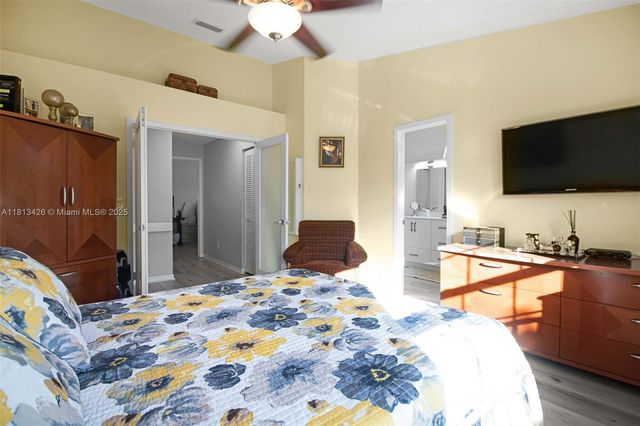 3897 NW 122nd Ter, Sunrise, FL 33323