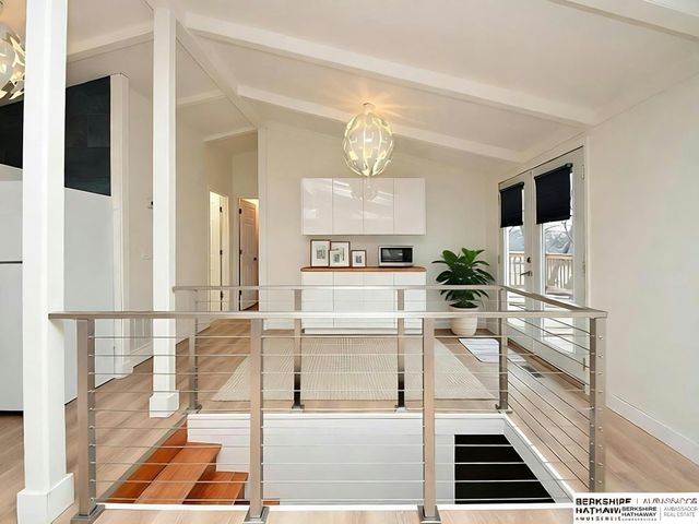 6927 Bedford Avenue, Omaha, NE 68104