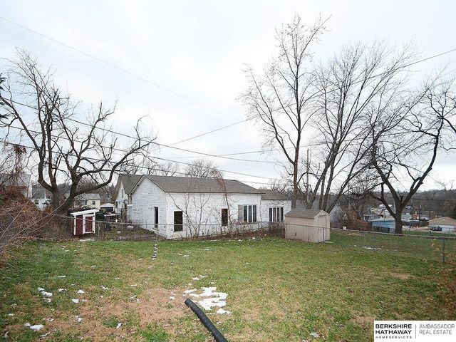 6927 Bedford Avenue, Omaha, NE 68104