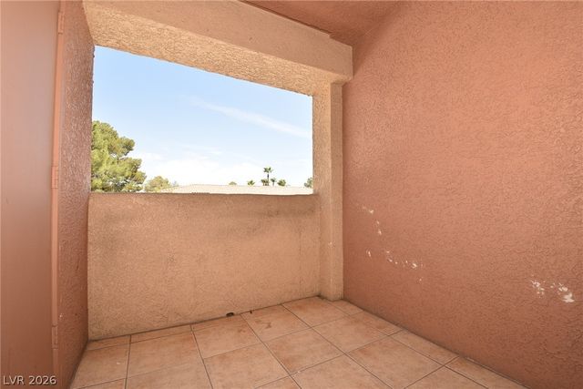 3151 Soaring Gulls Drive 2152, Las Vegas, NV 89128
