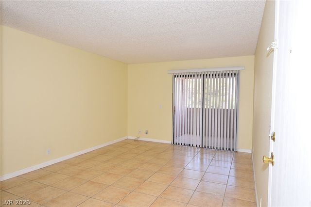 3151 Soaring Gulls Drive 2152, Las Vegas, NV 89128