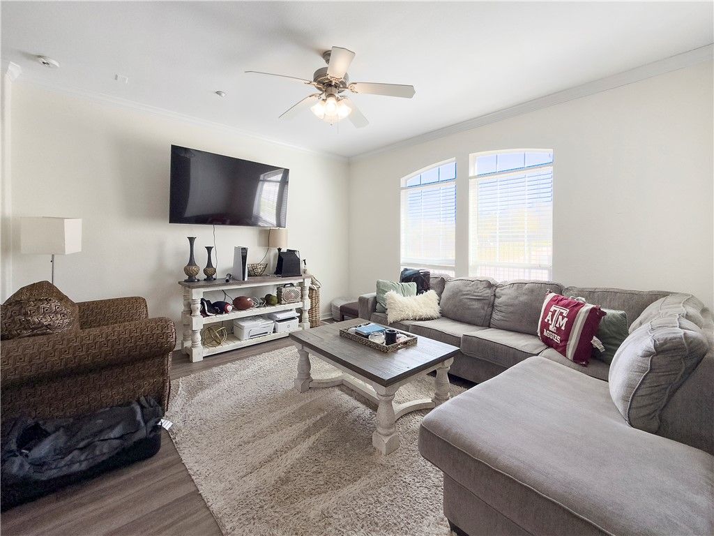 305 Holleman Drive E 302, College Station, TX 77840 — photo 3