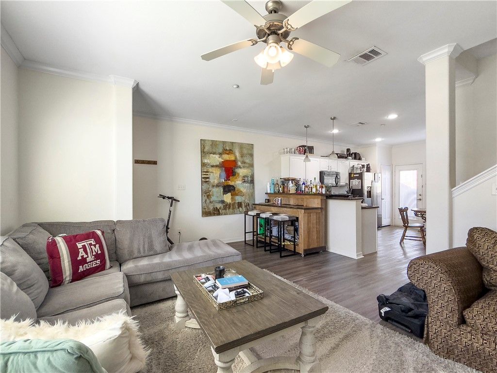 305 Holleman Drive E 302, College Station, TX 77840 — photo 5