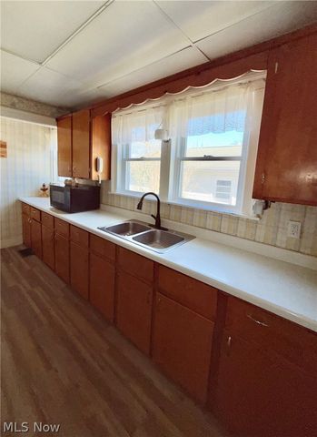 3172 Creek Road, Kingsville, OH 44048