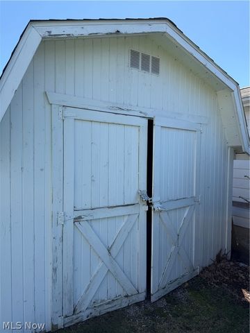 3172 Creek Road, Kingsville, OH 44048