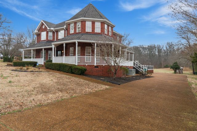 111 Rea Dr, Hermitage, TN 37076