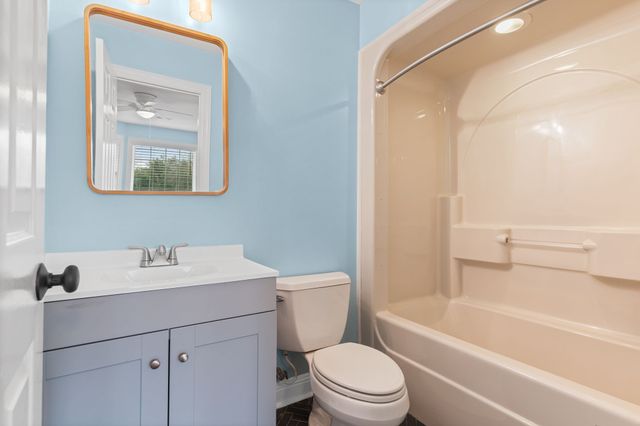 111 Rea Dr, Hermitage, TN 37076