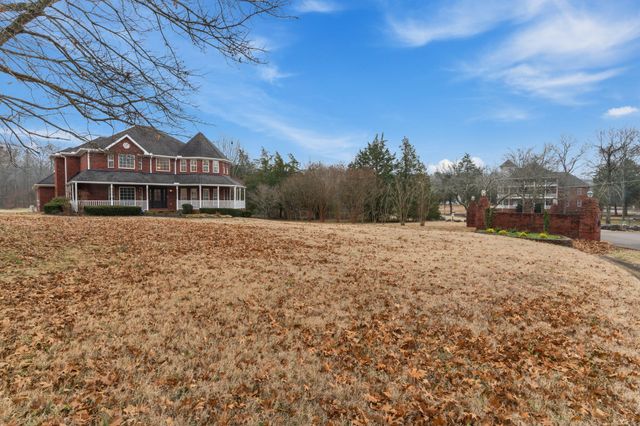 111 Rea Dr, Hermitage, TN 37076