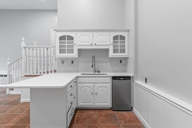 111 Rea Dr, Hermitage, TN 37076