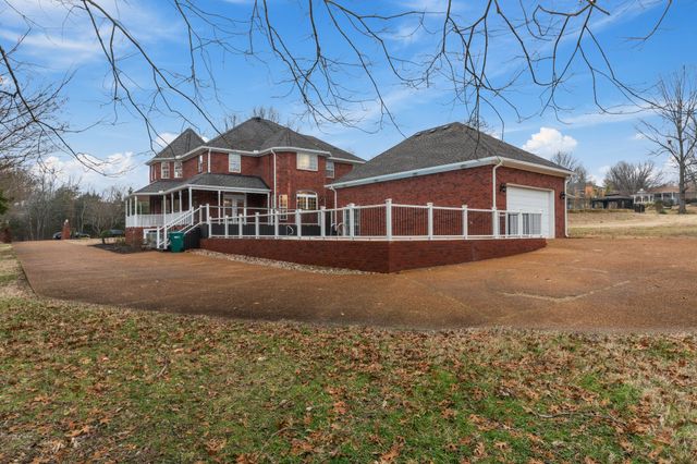 111 Rea Dr, Hermitage, TN 37076
