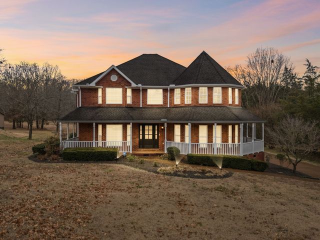 111 Rea Dr, Hermitage, TN 37076