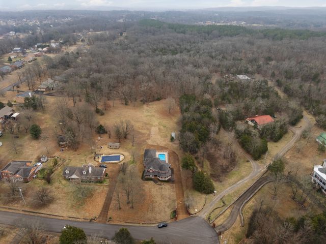 111 Rea Dr, Hermitage, TN 37076