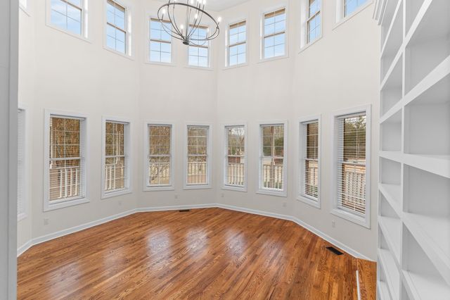 111 Rea Dr, Hermitage, TN 37076