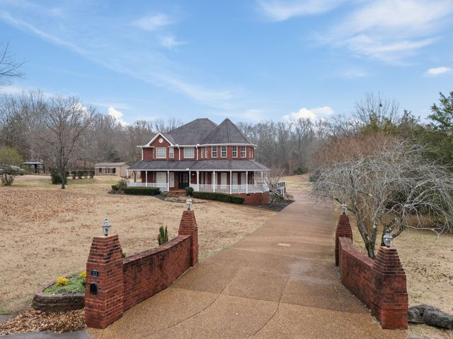 111 Rea Dr, Hermitage, TN 37076