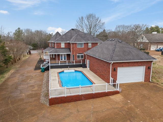 111 Rea Dr, Hermitage, TN 37076